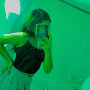 Meet your Posher, Ella